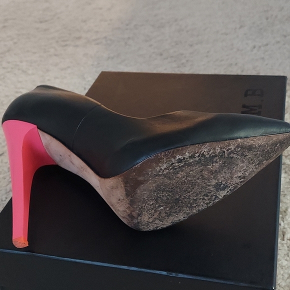 Shoes - Picture 4 of 4